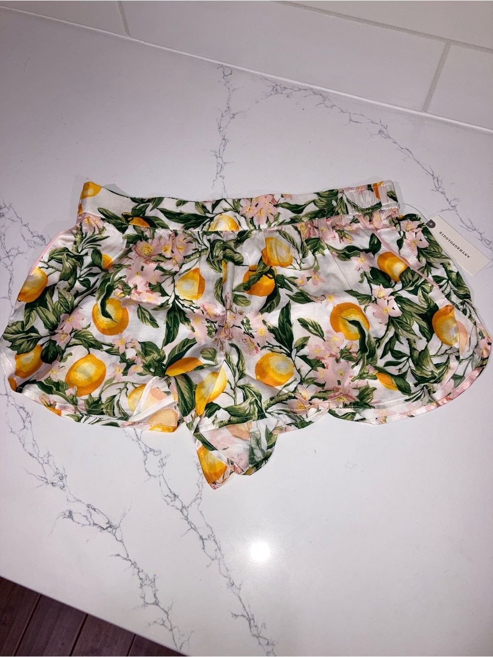 Anthropologie White & Yellow Lemon Floral Print Shorts - size XS